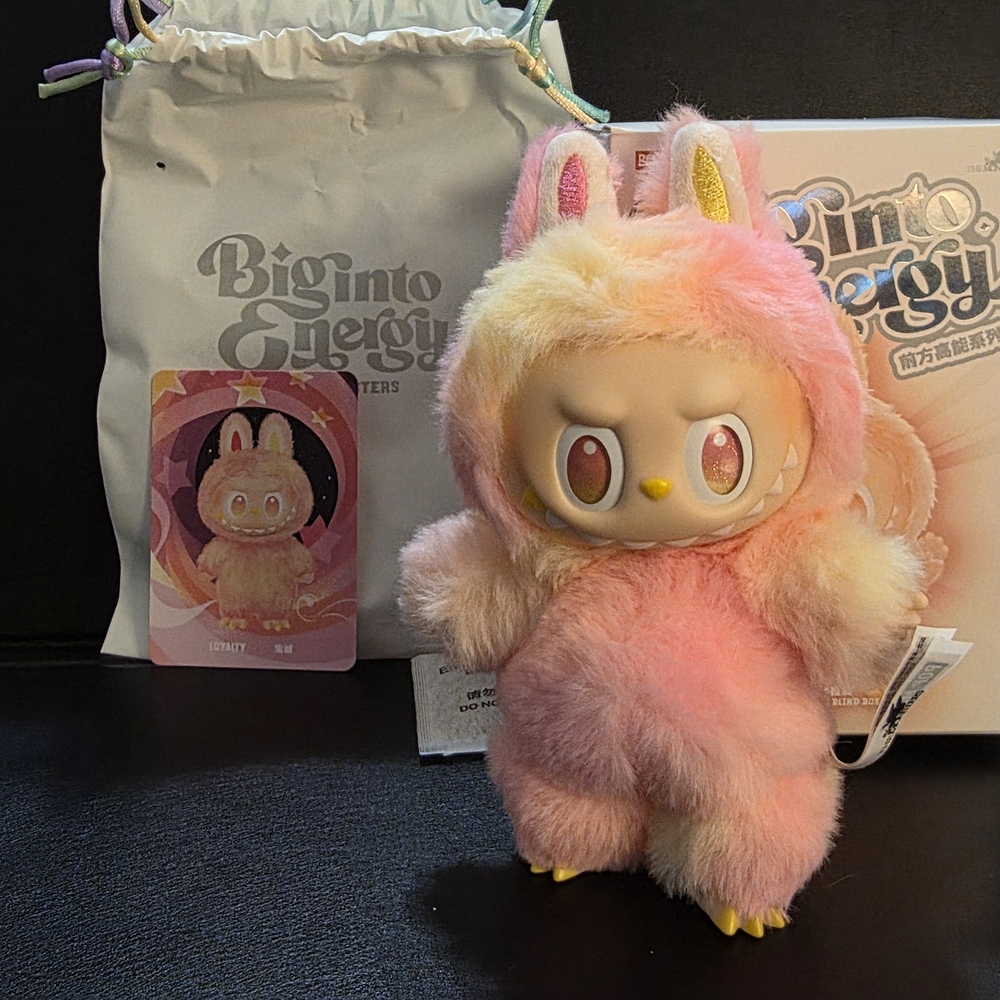 Confirmed LOYALTY Big Into Energy Labubu - Picture 4 of 9